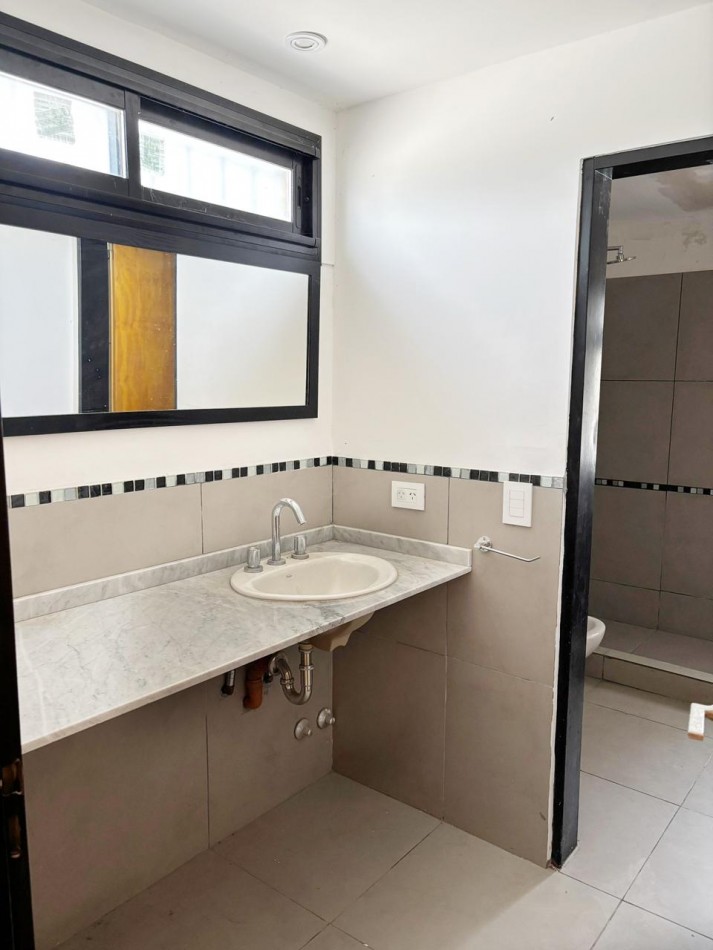 Calle 19 No 2062 - Los Troncos